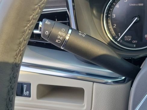 Used 2021 Cadillac XT5 Premium Luxury FWD image 28
