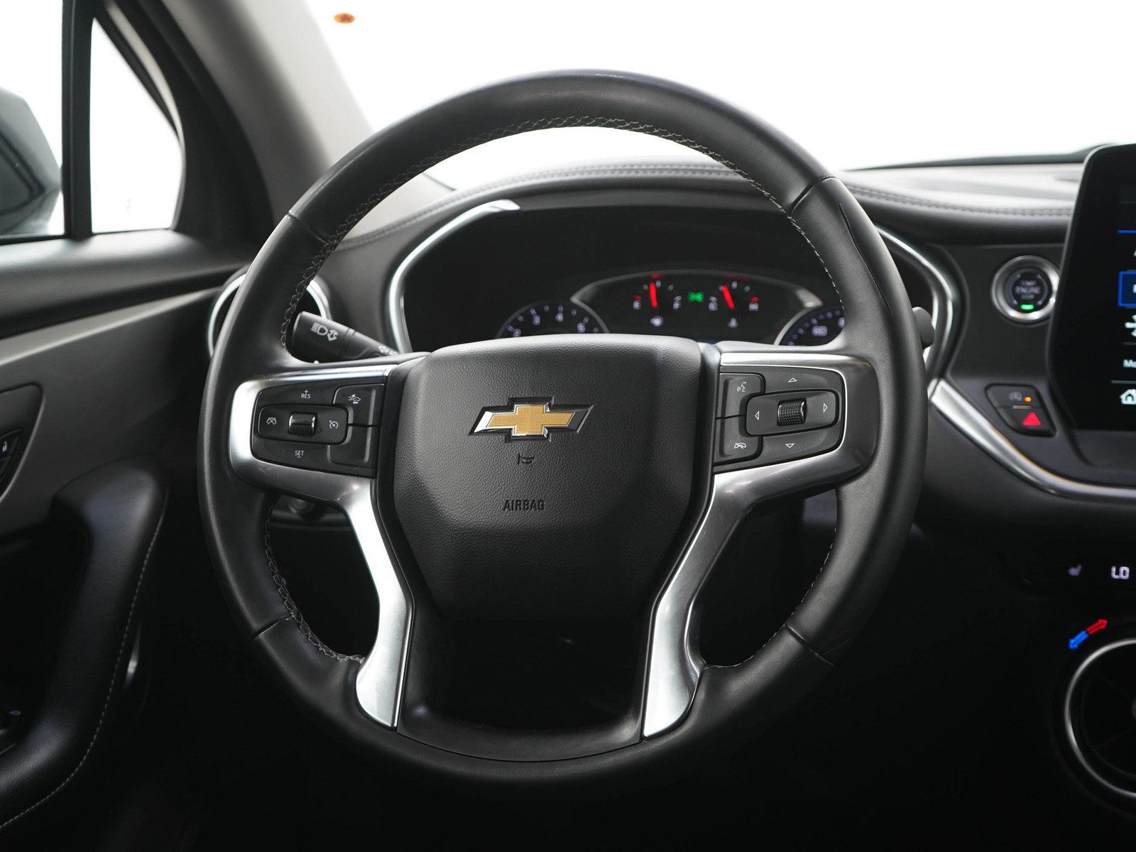 Used 2024 Chevrolet Blazer LT AWD/4WD image 17