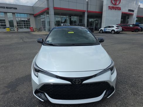 Used 2024 Toyota Corolla SE FWD image 2