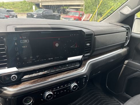 Used 2023 GMC Sierra 1500 Elevation AWD/4WD image 23