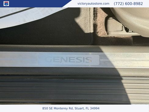 Used 2011 Hyundai Genesis 3.8 w/ Premium Navigation Pkg 3 image 19