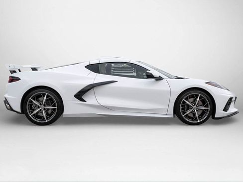 Used 2023 Chevrolet Corvette Stingray Preferred Cpe w/ Z51 Performance Package image 5