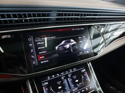 Used 2024 Audi RS Q8 AWD/4WD image 19