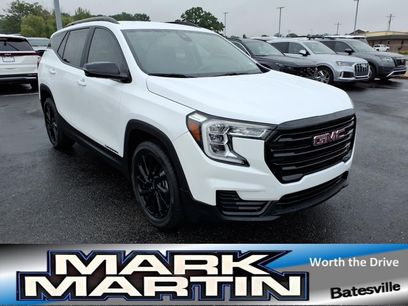 Used 2023 GMC Terrain SLE w/ Driver Convenience Package