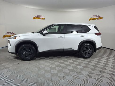 New 2026 Nissan Rogue SV AWD/4WD image 2