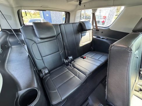 Used 2019 Chevrolet Suburban LT AWD/4WD image 26