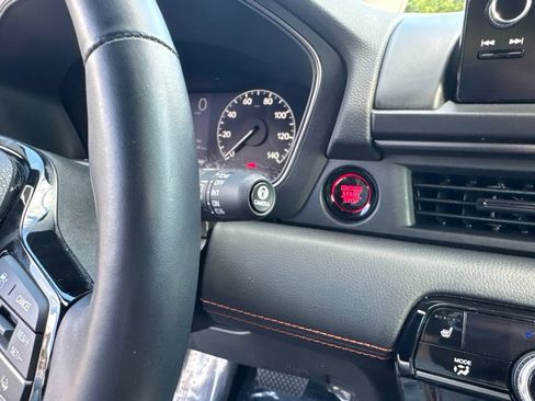 Used 2025 Honda Pilot TrailSport image 60