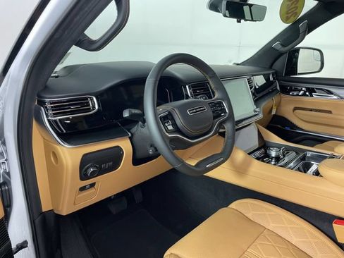 New 2026 Jeep Grand Wagoneer Summit AWD/4WD image 2