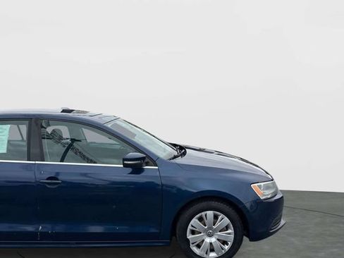 Used 2013 Volkswagen Jetta SE FWD image 25