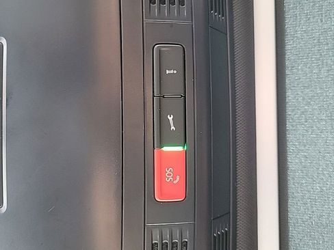 Used 2019 Volkswagen Tiguan SEL R-Line image 35