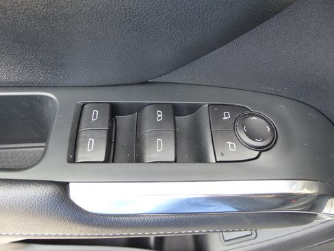 Used 2025 Chevrolet Traverse LT w/ LPO, Floor Liner Package AWD/4WD image 20