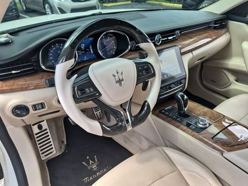 Used 2018 Maserati Quattroporte S GranSport Q4 AWD/4WD image 10