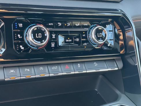 New 2025 GMC Sierra 1500 AT4 w/ AT4 Premium Package image 15