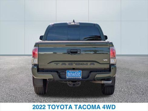 Used 2022 Toyota Tacoma TRD Sport w/ Technology Package image 8