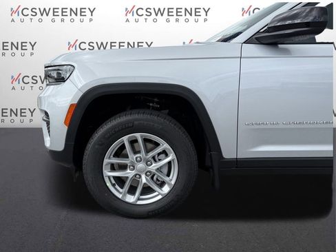 New 2025 Jeep Grand Cherokee Laredo X w/ Luxury Tech Group I image 27