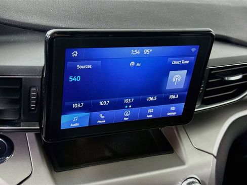 Used 2021 Ford Explorer XLT w/ Equipment Group 202A AWD/4WD image 6
