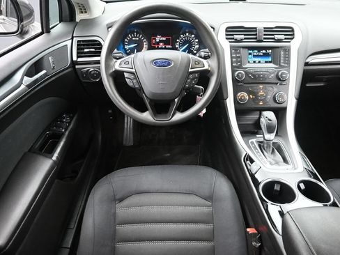 Used 2013 Ford Fusion SE FWD image 14