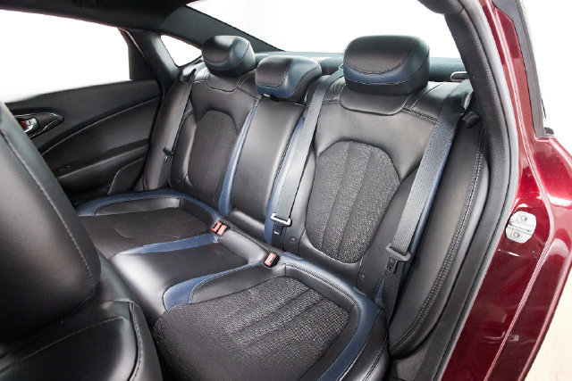Used 2016 Chrysler 200 S w/ Comfort Group AWD/4WD image 19