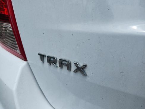 Used 2019 Chevrolet Trax LS FWD image 29