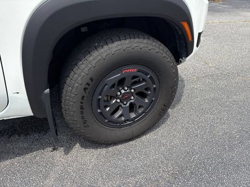 Used 2025 Nissan Frontier PRO-4X AWD/4WD image 28