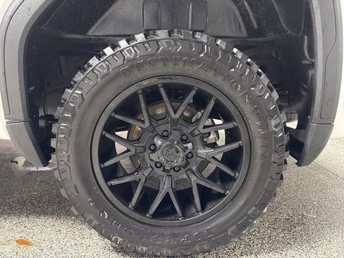 Used 2024 GMC Sierra 1500 Pro w/ Pro Value Package image 17