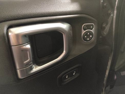 Used 2020 Jeep Wrangler Unlimited Sport S image 27