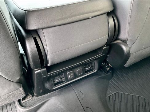 Used 2021 Chevrolet Silverado 1500 LT w/ Z71 Off-Road Package image 32