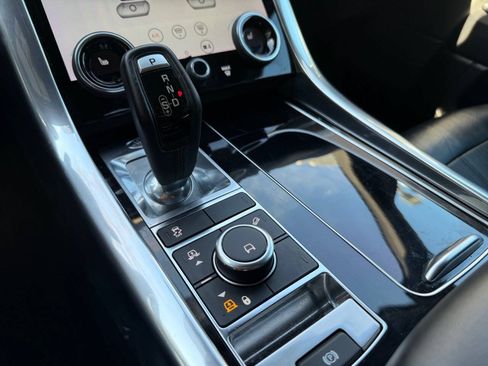 Used 2018 Land Rover Range Rover Sport HSE AWD/4WD image 40