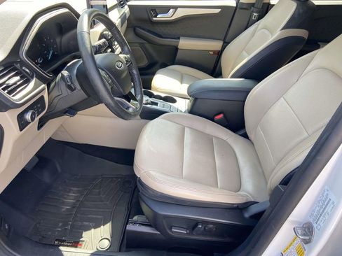 Used 2020 Ford Escape SEL image 17