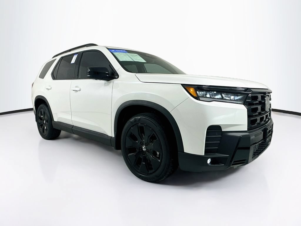 Certified 2026 Honda Pilot Black Edition image 3