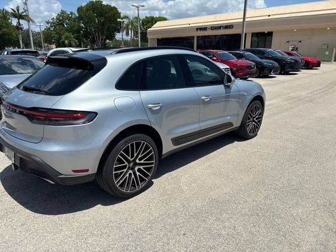 Used 2024 Porsche Macan AWD/4WD image 6
