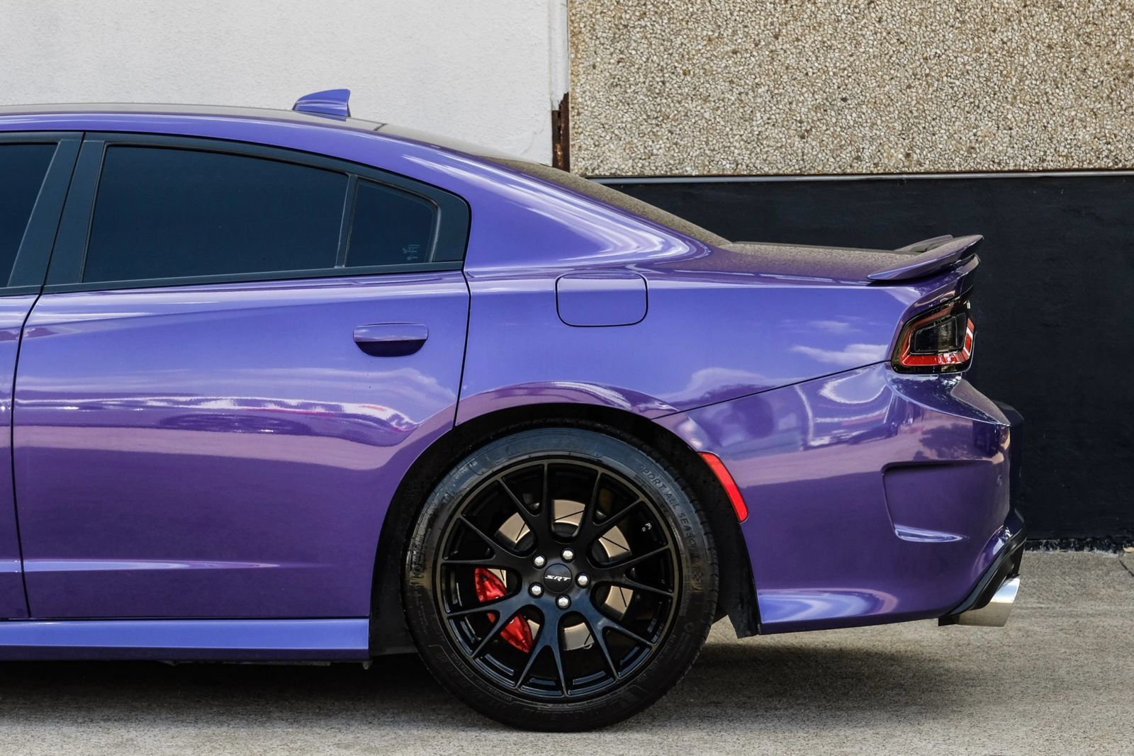 Used 2016 Dodge Charger SRT Hellcat w/ Harman/Kardon Audio Group RWD image 12