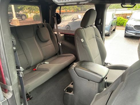 Used 2021 Jeep Wrangler Sport AWD/4WD image 33