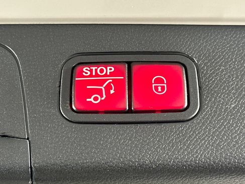 Certified 2022 Mercedes-Benz GLC 300 image 21