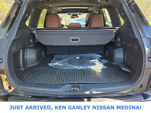 Used 2025 Subaru Forester Touring AWD/4WD image 19