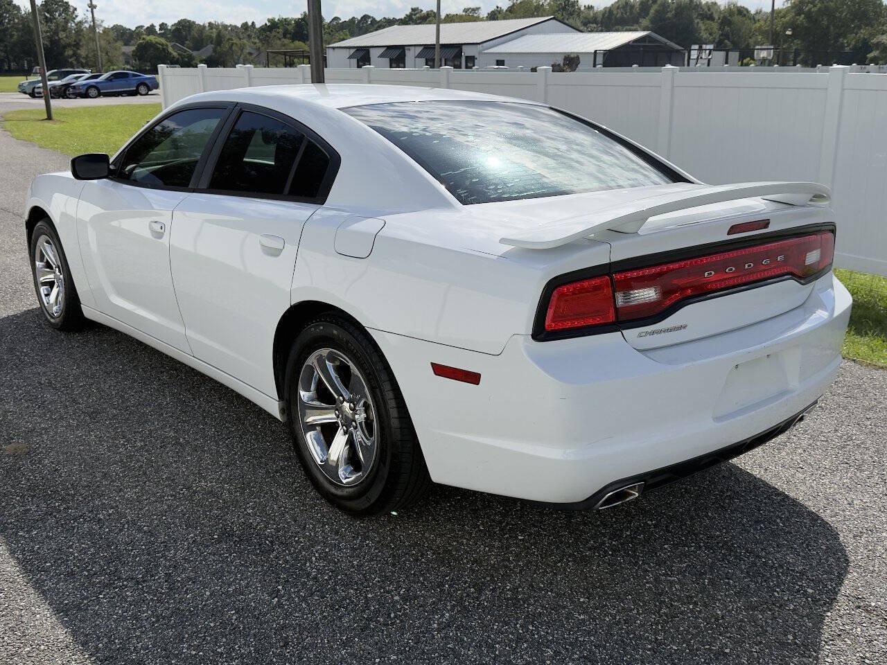 Used 2014 Dodge Charger SE w/ Sport Appearance Group RWD image 7