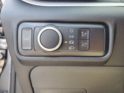 Certified 2023 Ford Explorer XLT RWD image 16