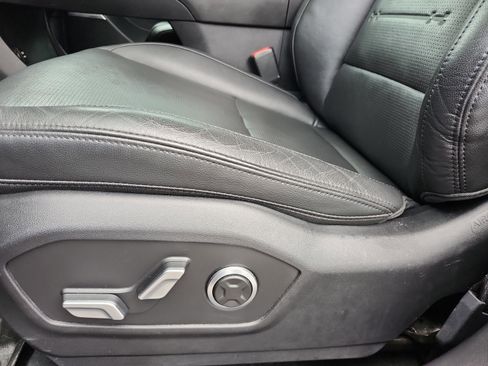 Certified 2025 Hyundai Santa Fe Limited AWD/4WD image 14