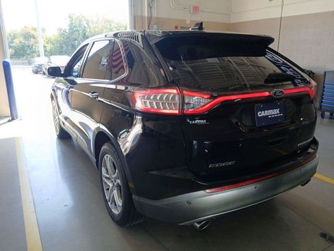 Used 2018 Ford Edge Titanium w/ Equipment Group 301A FWD image 3