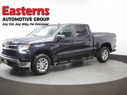 Used 2022 Chevrolet Silverado 1500 LT AWD/4WD image 56