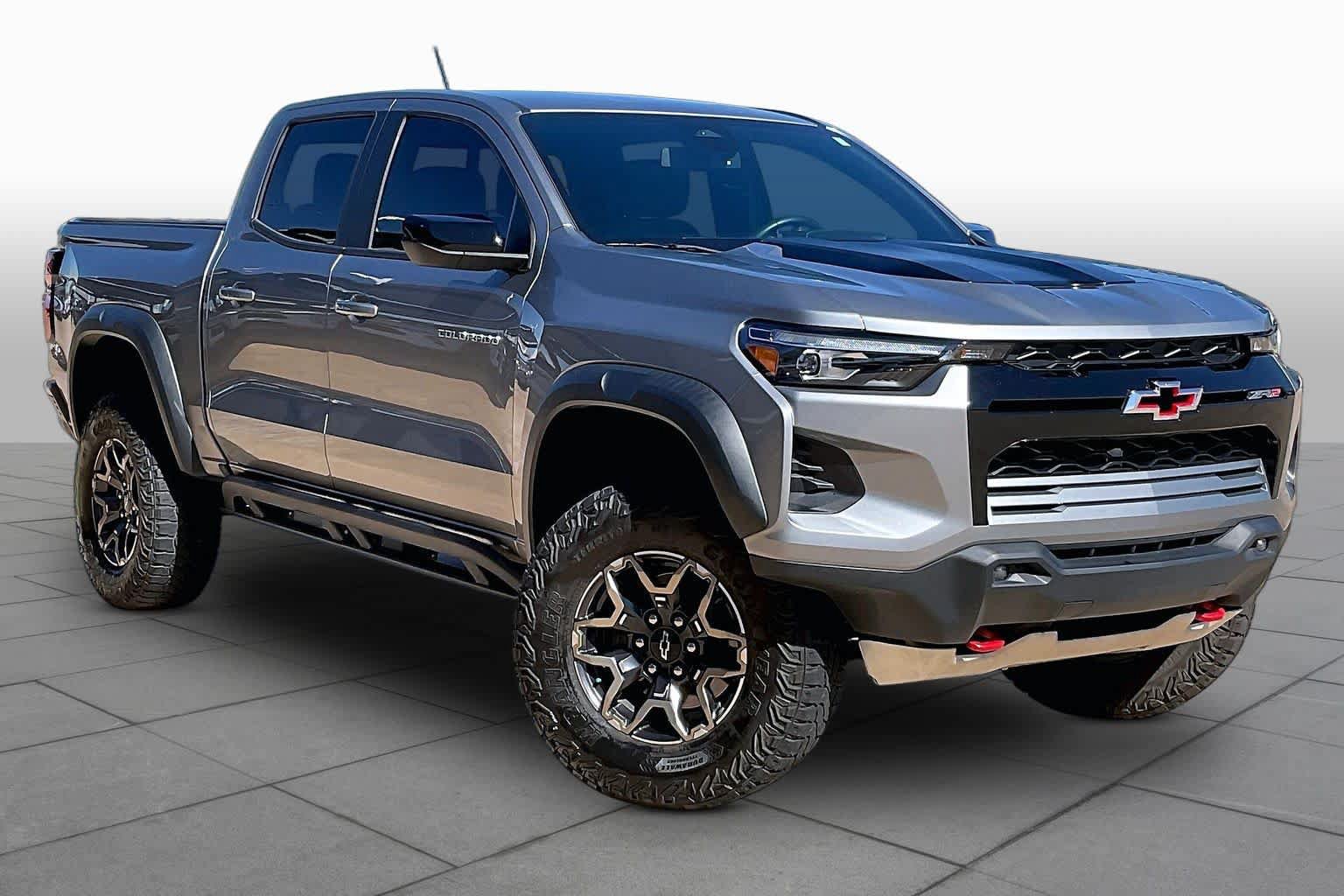 Used 2023 Chevrolet Colorado ZR2 w/ ZR2 Convenience Package III AWD/4WD image 4