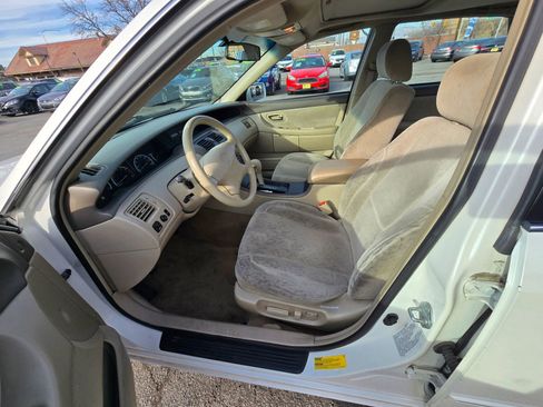 Used 2000 Toyota Avalon XLS image 11