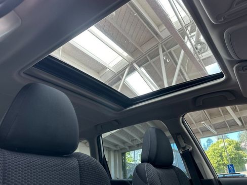 Used 2022 Subaru Forester Premium AWD/4WD image 22