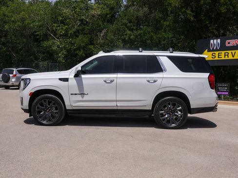 Used 2023 GMC Yukon Denali w/ Denali Reserve Package AWD/4WD image 5