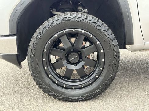 Used 2022 GMC Sierra 1500 SLT w/ SLT Convenience Package AWD/4WD image 33