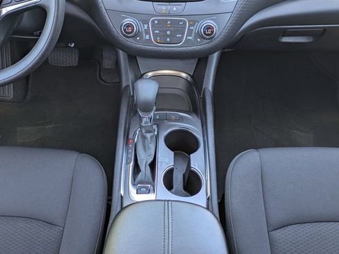 Used 2025 Chevrolet Malibu LT image 19