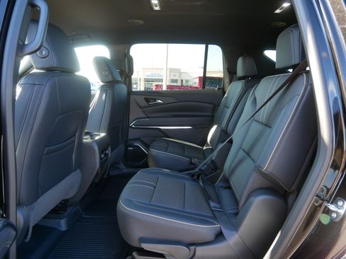 New 2026 Chevrolet Traverse High Country image 6