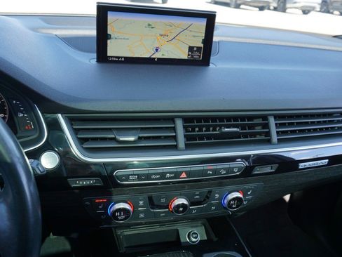 Used 2017 Audi Q7 3.0T Premium Plus w/ Premium Plus Package image 16