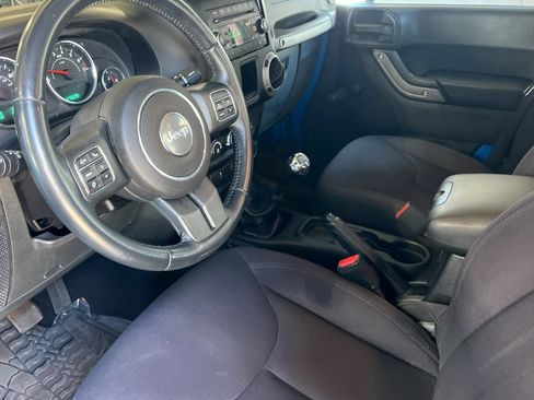 Used 2014 Jeep Wrangler Unlimited Sport AWD/4WD image 10