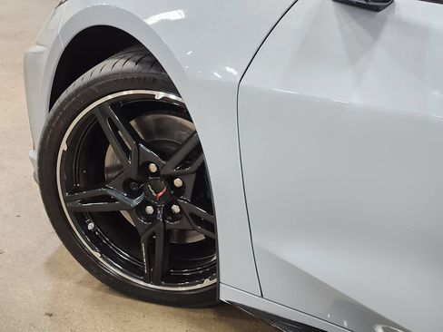 Used 2024 Chevrolet Corvette Stingray Preferred Cpe w/ Z51 Performance Package RWD image 23